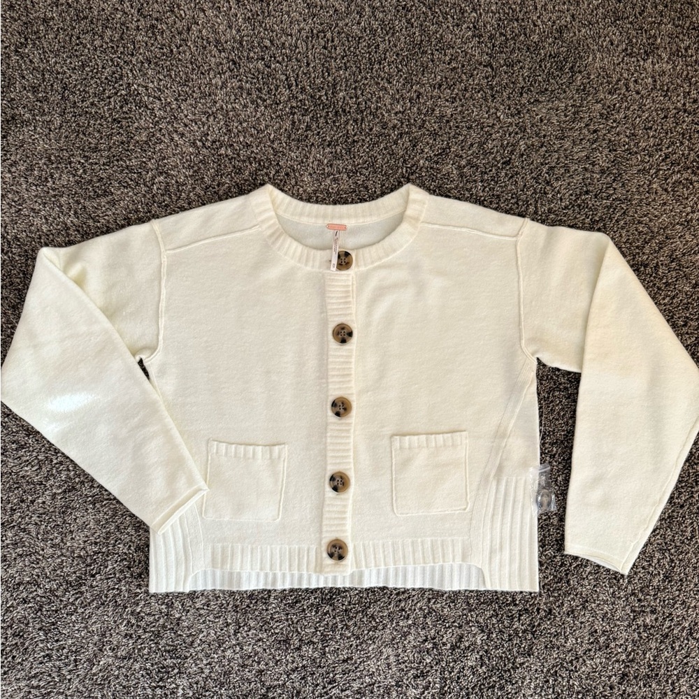 Free People Luna Cardigan Sweater, New with button tag, Cream, XS